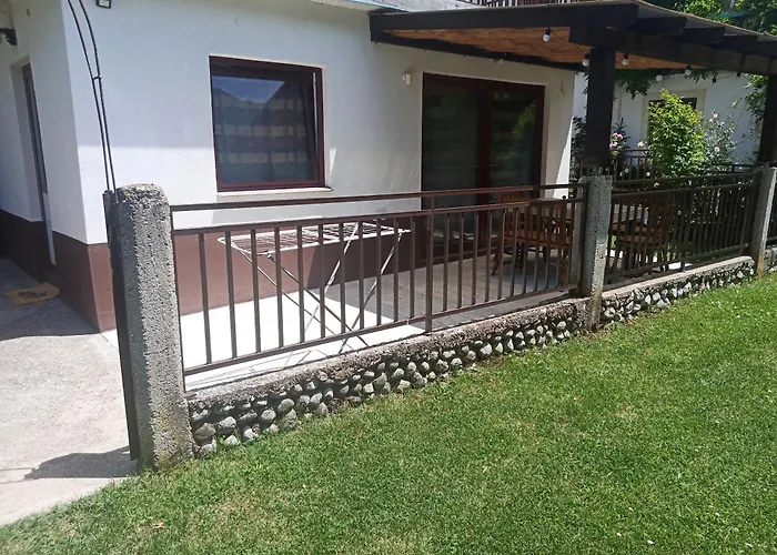 Boracko Lotus Jezero (Konjic)